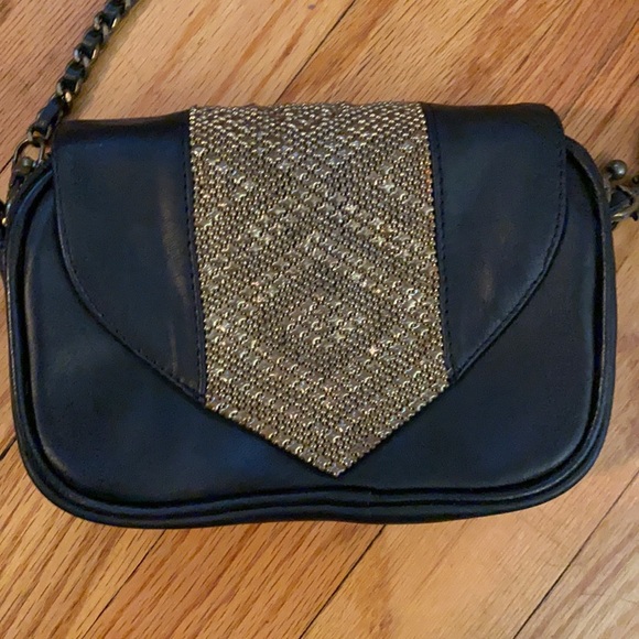 Lilla Lane Artisan Adjustable Cross Body Purse - Picture 2 of 5